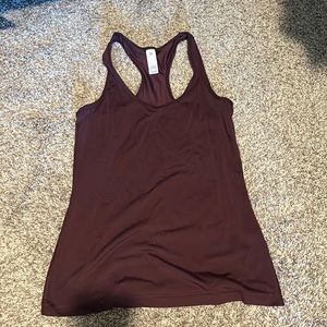 maroon tank